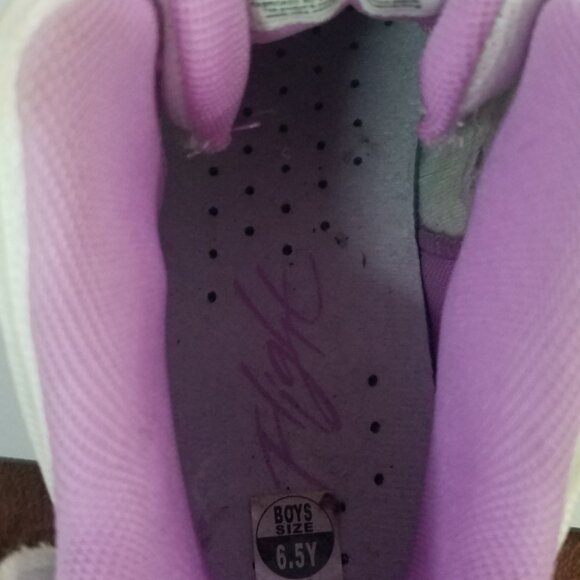 Jordan Max Aura 4 (GS) White/Rush Fuschia Wm Sz 8 - Picture 6 of 8